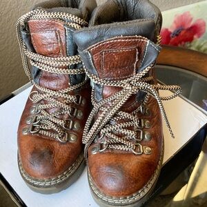 BONGO Brown and Gray Ankle Boots with Distressed Leather
